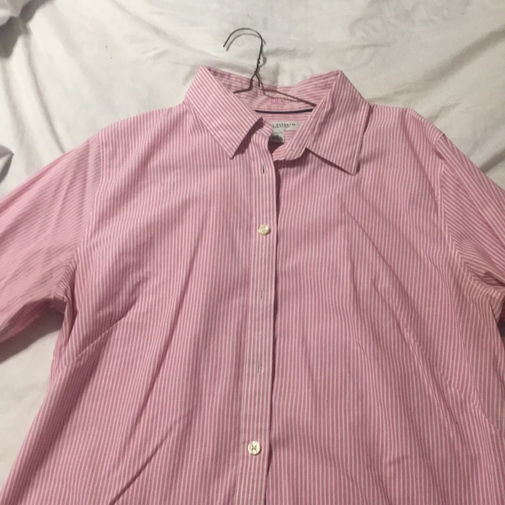 Banana Republic button down non iron blouse